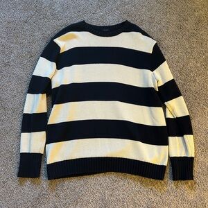 Brandy Melville Black and Cream Crewneck Sweater